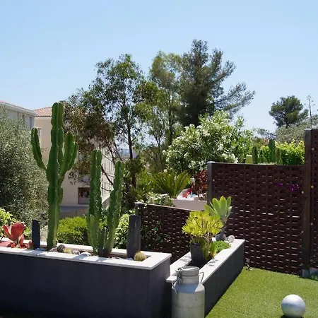Superbe Villa Contemporaine Vue Mer Dans Residence Avec Piscine Et Tennis Hyères Exterior foto
